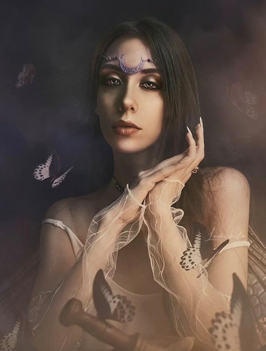 ledurneta's tweet photo. @vonixskulls Fine art self-portrait ✨
Follow me in IG: https://t.co/xZes2PKtoH https://t.co/NhjmlYFiWi