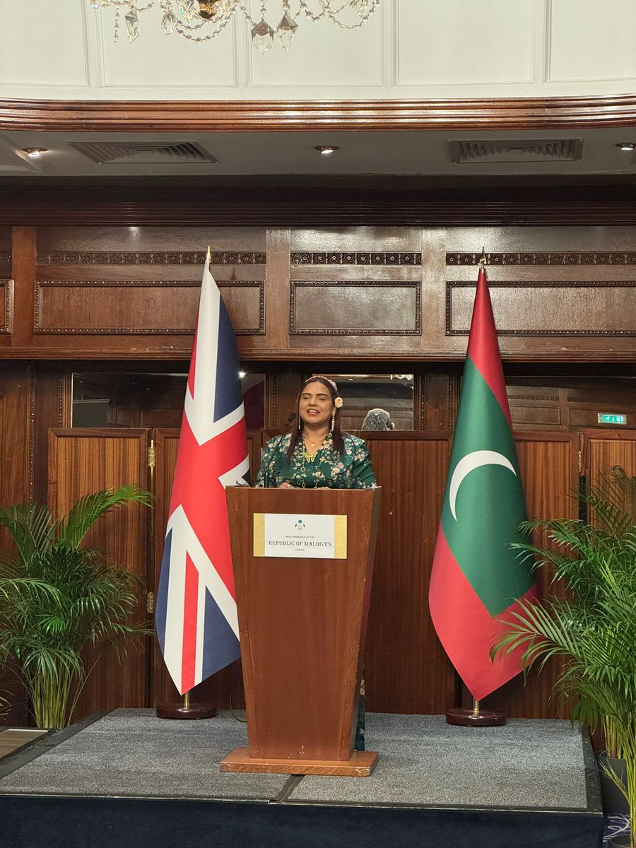 Maldives in UK tweet media