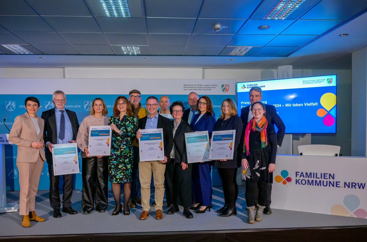 Das Familienministerium #NRW gratuliert herzlich den Kommunen Hamm, Düren, Gladbeck, Brühl, Windeck und Dörentrup zur Auszeichnung als „Familienfreundliche Kommune 2024“. 
Eine Auswahl an familienfreundlichen Projekten aller Bewerberkommunen gibt es hier: familienportal.nrw/de/handlungsfe…