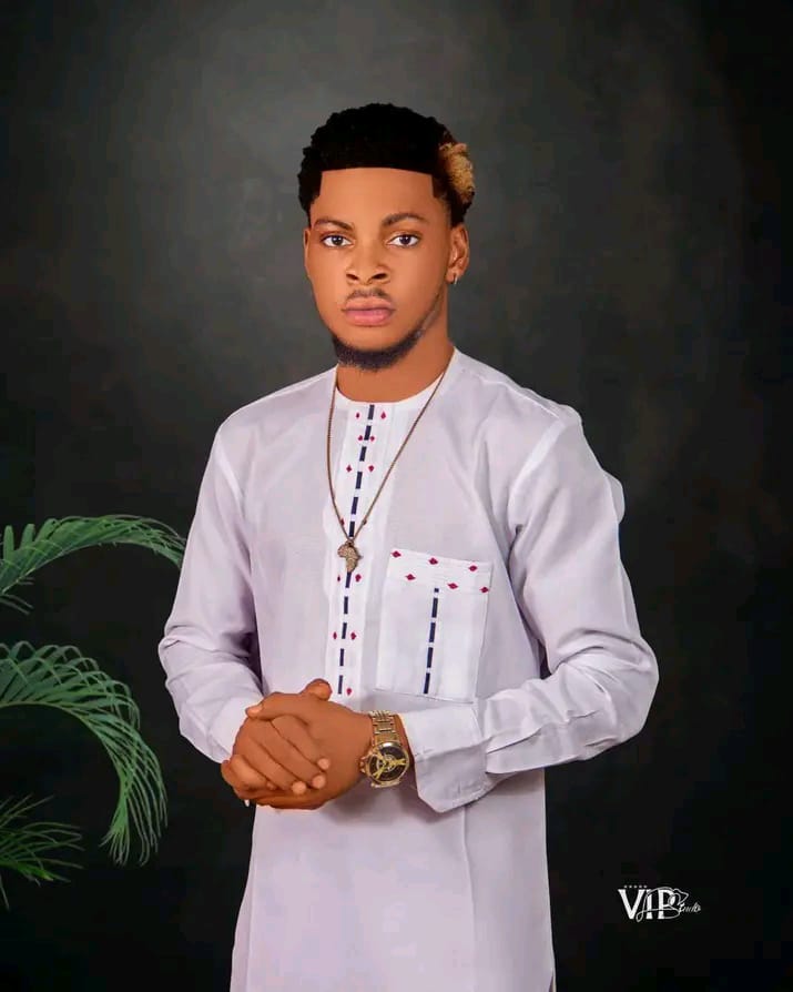 SamModesty14838's tweet image. I need someone to love me