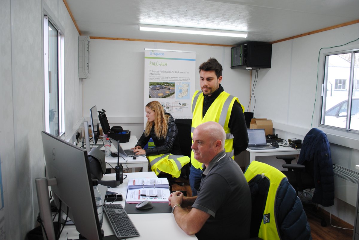 📣The ÉALÚ-AER project successfully completed Phase 2 demonstrations!

🚀 The demo were performed at the <a href="/FMCampusIreland/">futuremobilityireland</a> with <a href="/CollinsAero/">Collins Aerospace</a> in close coordination with <a href="/IAApress/">IAA</a> &amp; <a href="/AirNav_Ireland/">AirNav Ireland</a>

✈️Read the news to know more about the ÉALÚ-AER solution 🔗 research.dblue.it/ealu-aer/2024/…