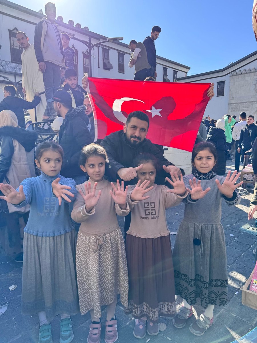 📍Şam

Emevi Camii'nde kardeşlerimizle buluştuk. Fetih cumasında bir aradayız.