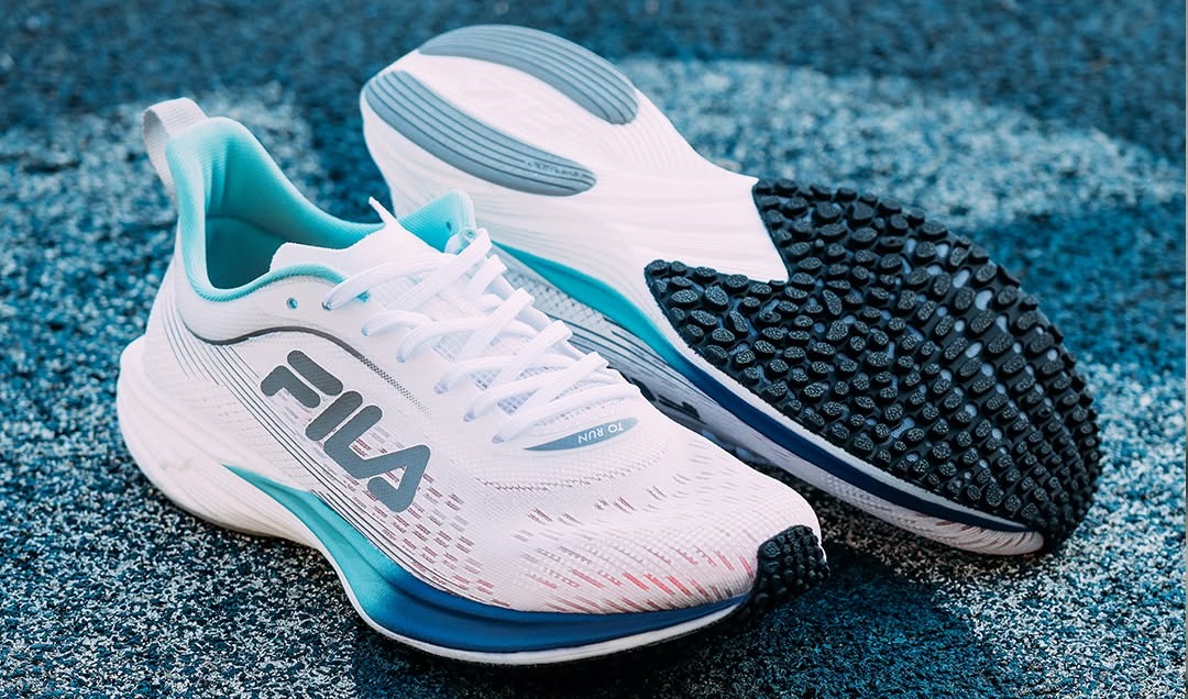 perunning's tweet photo. Fila lança nova edição do KR6: conheça o KR6 Frame.

O novo  KR6 Frame, projetado para máximo desempenho e velocidade, já está disponível em https://t.co/Dq37DU3e7F. 

SAIBA MAIS: https://t.co/dnHXZGGWvY https://t.co/Hvqod2K57u