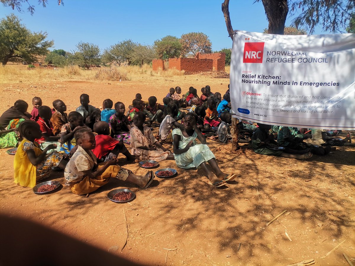 EduInCrisis's tweet photo. #ReliefKitchen: Nourishing Minds in Emergencies, a pilot project funded by the @NRC_Norway and being implemented in #SouthKordofan in #Sudan by @EduSudan

While #Sudan is world's largest displacement crisis, @EduInCrisis is responding with interventions for emergencies. https://t.co/yAPmMDUOSo