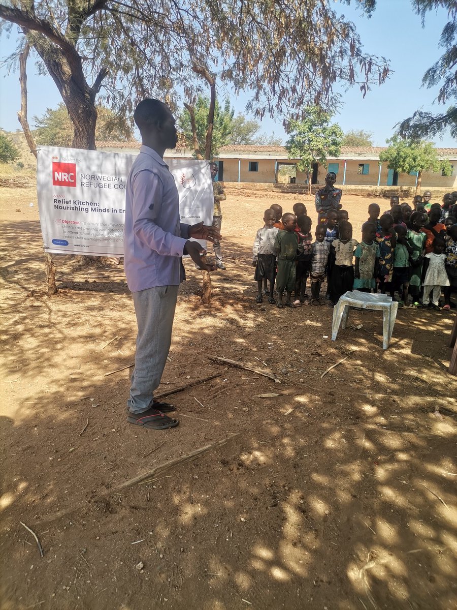 EduInCrisis's tweet photo. #ReliefKitchen: Nourishing Minds in Emergencies, a pilot project funded by the @NRC_Norway and being implemented in #SouthKordofan in #Sudan by @EduSudan

While #Sudan is world's largest displacement crisis, @EduInCrisis is responding with interventions for emergencies. https://t.co/yAPmMDUOSo