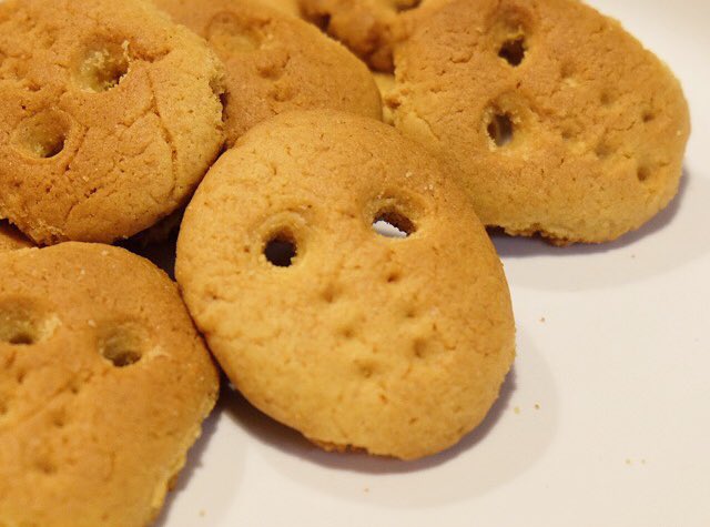 Dad_McFly's tweet photo. 13日の金曜日は早く家に帰って子どもと菓子作りをする、という「ジェイソンチャレンジ」をしてるのだけれど、今日は仕事が長引き、チャレンジ失敗。
次回は来年6月。 https://t.co/xncuAXniAN
