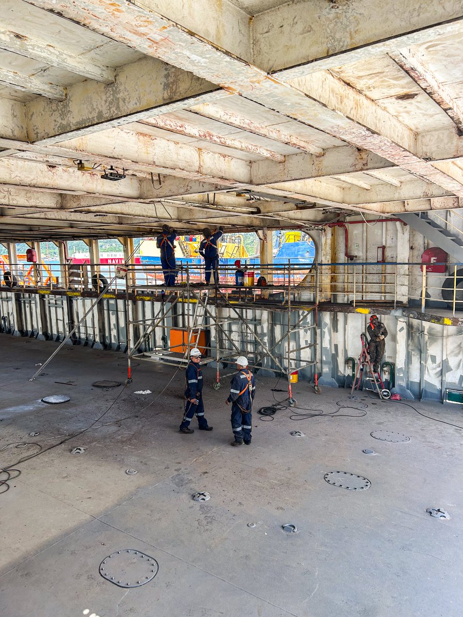 Naviera Austral tweet media