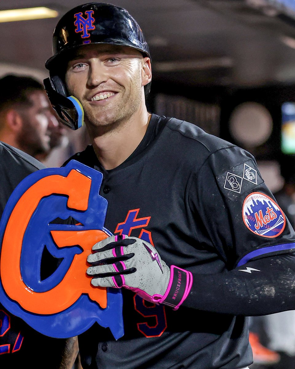 SNY_Mets's tweet image. Brandon Nimmo reached out to Juan Soto during his free agency to tell him how positive his experience with the Mets has been and that he wanted Soto as his teammate, per @NYPost_Mets (on.sny.tv/Des2F8j)

Nimmo on the Mets signing Soto away from the Yankees: “It’s amazing…
