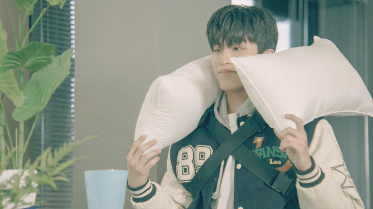 wolfylab's tweet photo. —living in moments with park jeongwoo #박정우 https://t.co/mGjl8tAS3e