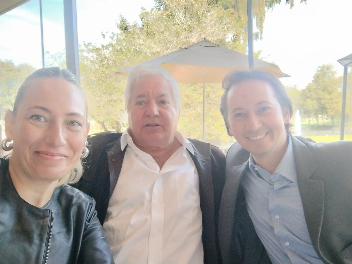 Participando en #Vision2025 Tendencias Colombia de <a href="/WRadioColombia/">W Radio Colombia</a> y <a href="/Prisamediaco/">Prisa Media Colombia</a> con <a href="/bessudo_jean/">Jean claude Bessudo</a> para conocer los nuevos retos para Colombia y aportar desde el turismo a la construcción de país