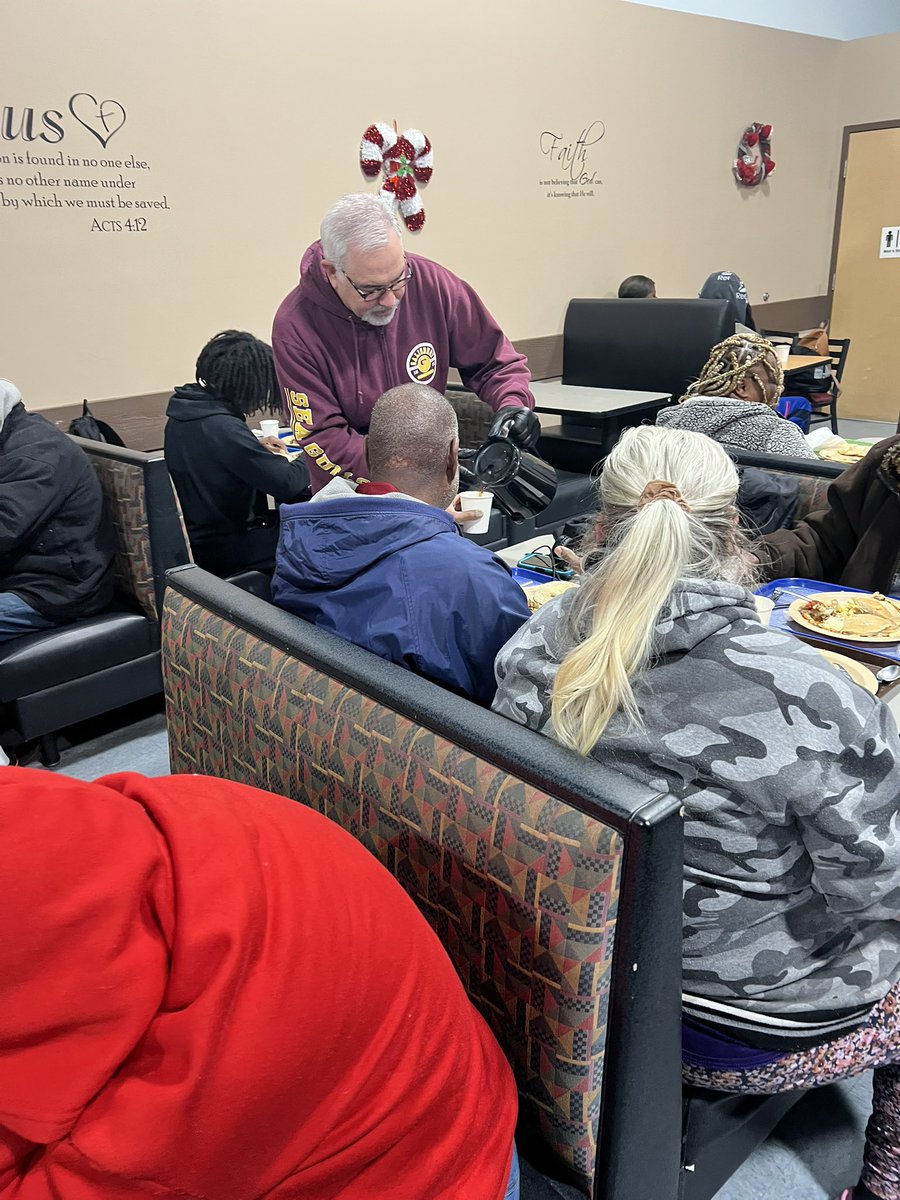 Ron Siers, Jr., PhD, MPM (@ronsiersjr) on Twitter photo Team 6 <a href="/SalisburyBB/">Salisbury Baseball</a> knocked it out of the park this morning at HALO π and was able to serve 60 food insecure members of our community. Thanks, <a href="/AnnieElburn/">annie :)</a> <a href="/su_pds/">SU PDS</a> Sara Elburn and <a href="/jimfox_66/">Jim Fox, Ph.D.</a> for your servant leadership. <a href="/SUSeaGulls/">Salisbury Athletics</a> <a href="/SalisburyU/">Salisbury University</a> Team 6 <a href="/SalisburyBB/">Salisbury Baseball</a> knocked it out of the park this morning at HALO π and was able to serve 60 food insecure members of our community. Thanks, <a href="/AnnieElburn/">annie :)</a> <a href="/su_pds/">SU PDS</a> Sara Elburn and <a href="/jimfox_66/">Jim Fox, Ph.D.</a> for your servant leadership. <a href="/SUSeaGulls/">Salisbury Athletics</a> <a href="/SalisburyU/">Salisbury University</a>