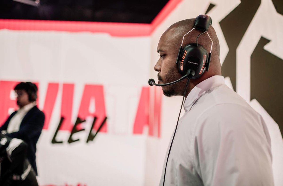 Quer melhorar seu desempenho no League of Legends e subir de elo? 🔝 Estou oferecendo aulas individuais exclusivas! Não perca a chance de aprender com quem pode te ajudar a melhorar sua perfomance. 🔥 DM para mais infos! RT = 🖤
OBS: As aulas se iniciam hoje e terminam dia 23/12.