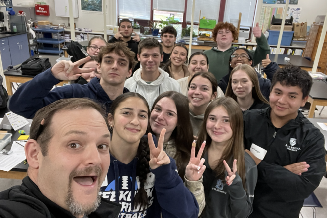 SeekonkHS's tweet image. This week, Mr. Bonneau had an in-school field trip where 16 students from his different PLTW courses were able to work along with almost 2,000 other students from around the state in a design challenge called STUDENT SOLVE. @PLTWorg #PLTW @one8alhub #SeekonkHS @SeekonkPS