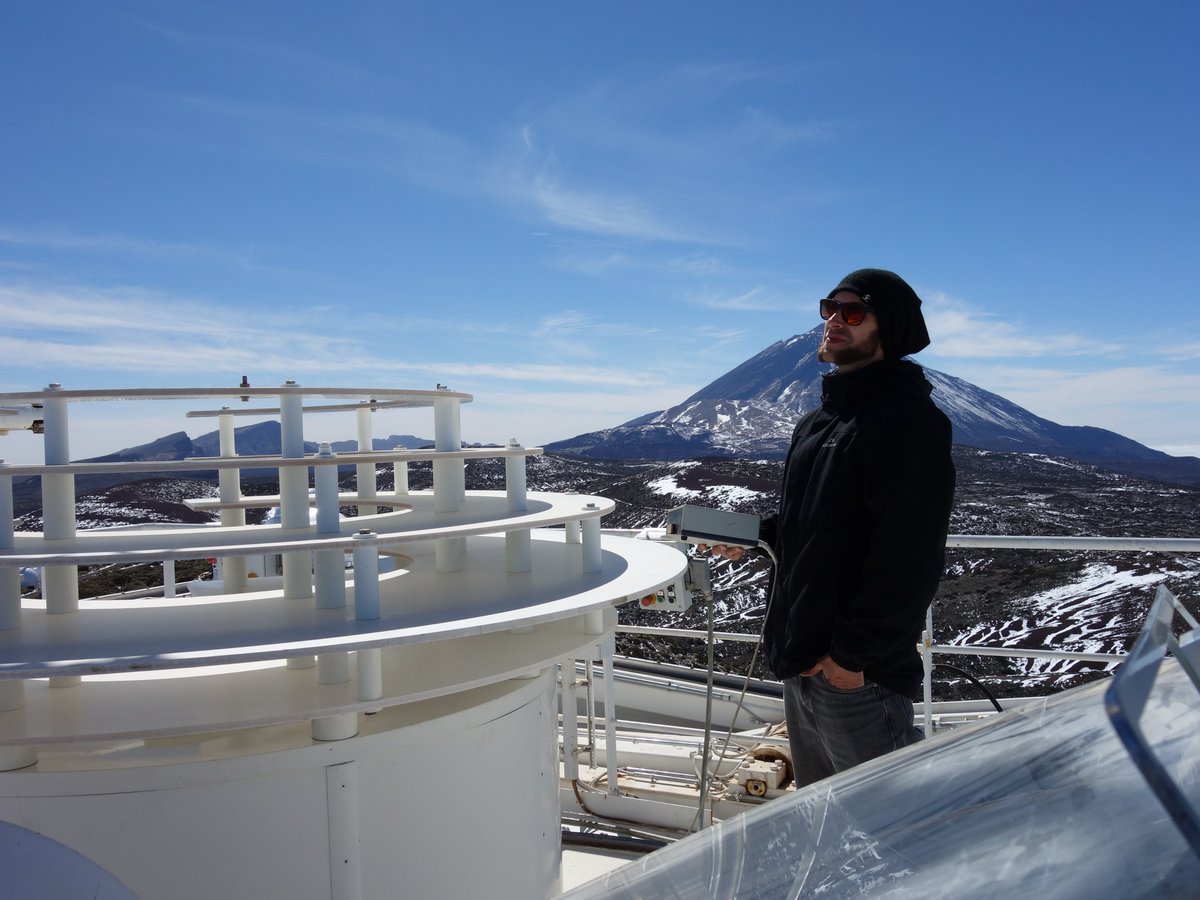 Was hat Robert Kamlah, derzeit angehender Astrophysiker am AIP, früher beruflich gemacht?

a) Lehrer
b) Zerspanungsmechaniker
c) Tischler
d) Landschaftsgärtner

Wenn ihr die Auflösung erfahren wollt, lest gern das exklusive Interview dazu: aip.de/de/career/work…