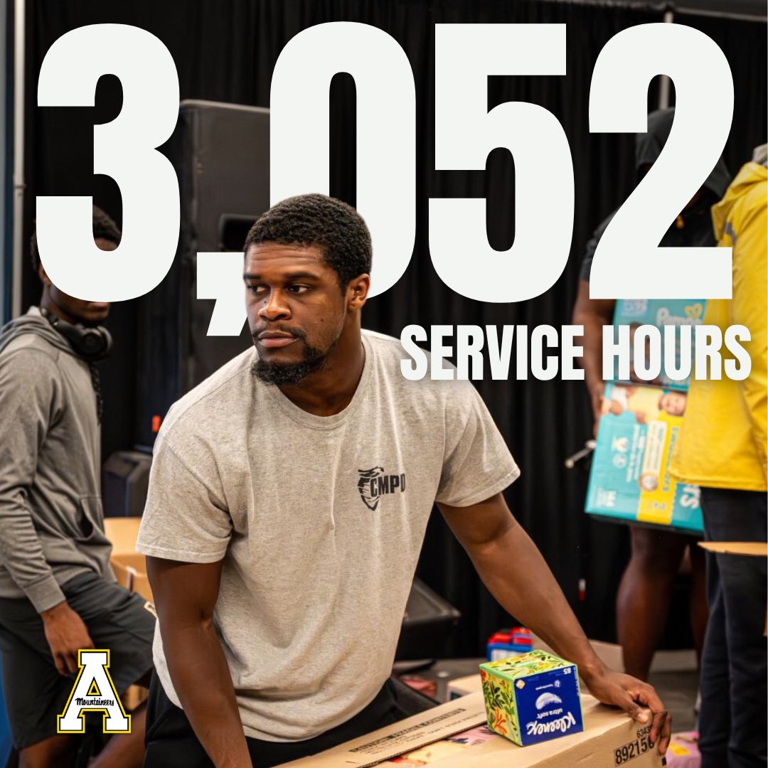 AppStateRISE's tweet image. Our student-athletes have already made an incredible impact in our community by completing 3,052 service hours 💛

Thank you to all of our sports who stepped up to help with hurricane relief efforts. Your support for those in need shows the true strength of our Mountaineer family