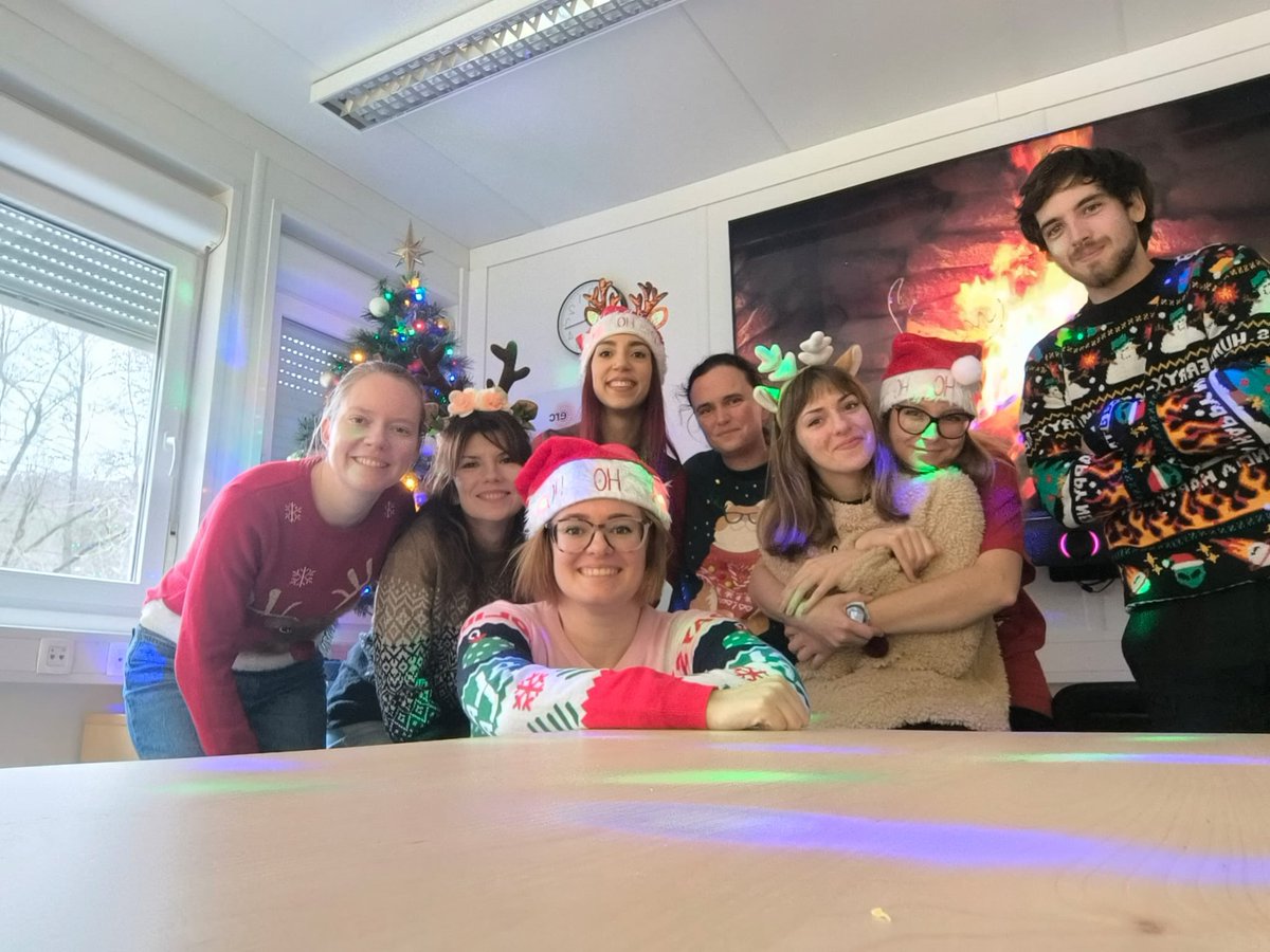 Anna_Dragos's tweet image. Xmas party in the group @UL_BioTech theme Xmas sweater and...karaoke😀. Hm wish @MicKasia and @Errington_Lab could be here🎤🎉🎄