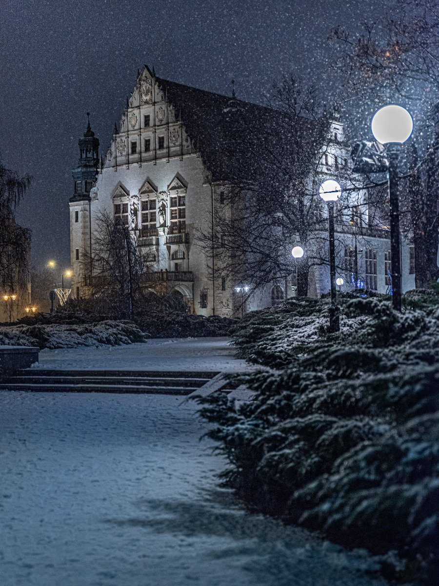 UAM Poznań (@uam_poznan) on Twitter photo ❗️ UAM awansował na 277 miejsce w UI GreenMetric World University Rankings 2024 i utrzymał trzecią pozycję wśród polskich uczelni. W kraju UAM wyprzedziły Politechnika Gdańska i <a href="/WSIiZ_Rzeszow/">WSIiZ w Rzeszowie/UITM in Rzeszow</a>.
Więcej: amu.edu.pl/dla-mediow/kom…
Fot. Małgorzata Kolasa ❗️ UAM awansował na 277 miejsce w UI GreenMetric World University Rankings 2024 i utrzymał trzecią pozycję wśród polskich uczelni. W kraju UAM wyprzedziły Politechnika Gdańska i <a href="/WSIiZ_Rzeszow/">WSIiZ w Rzeszowie/UITM in Rzeszow</a>.
Więcej: amu.edu.pl/dla-mediow/kom…
Fot. Małgorzata Kolasa