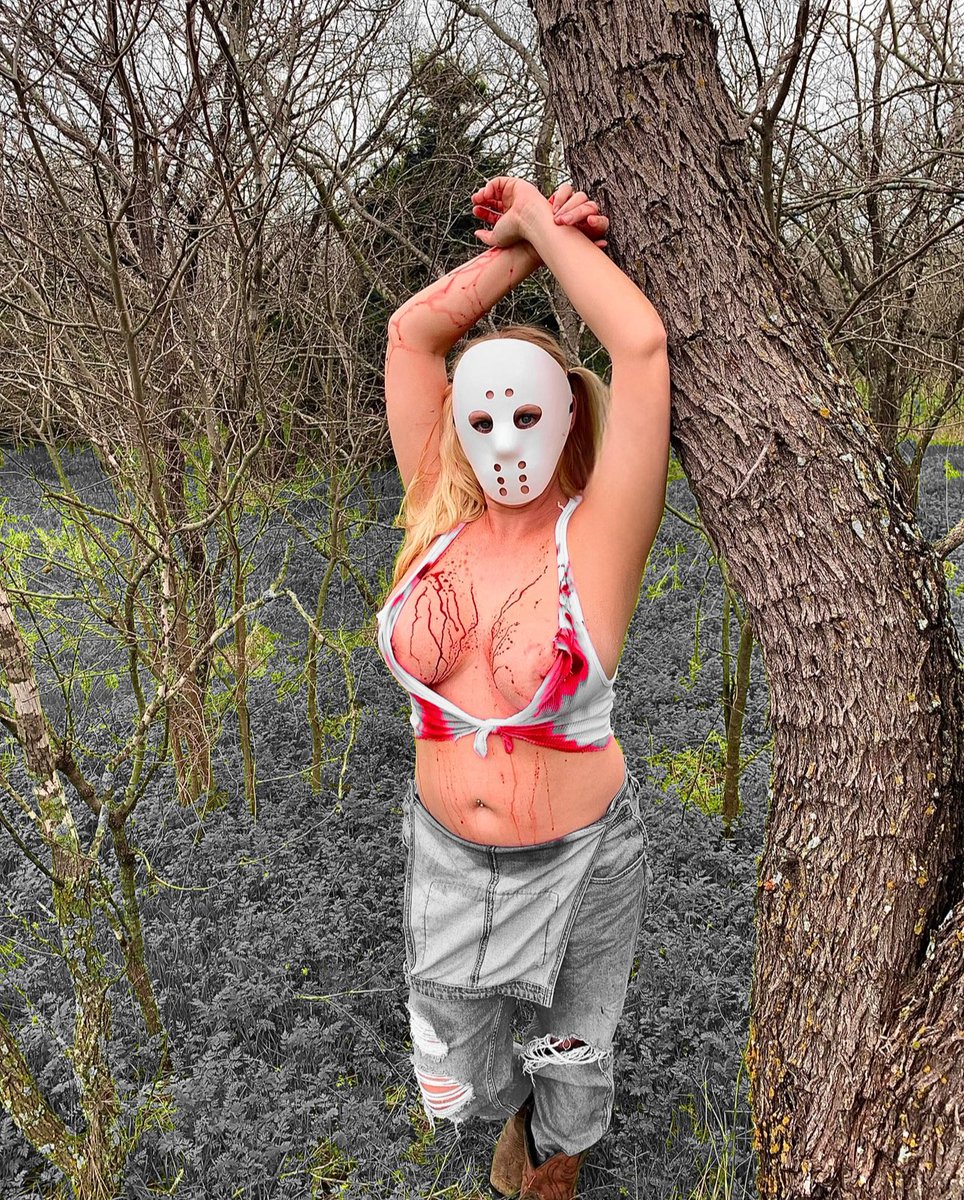 Happy Friday the 13th ya filthy heathens ! 🤘🏻❤️🦩