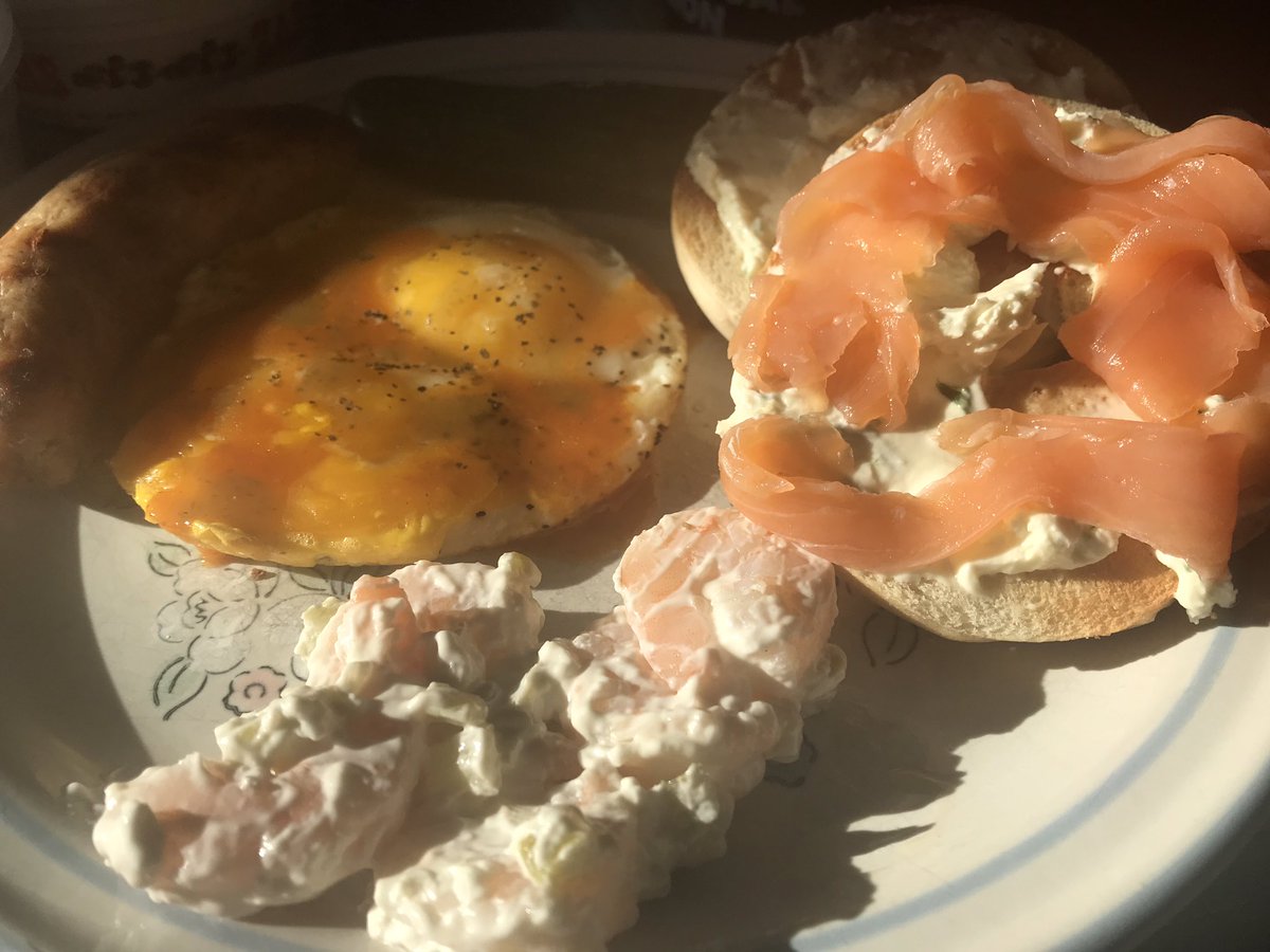 #UPSBrunch You can take the Girl out of NY but… Bride surprised me with an early morning delivery from <a href="/ZabarsIsNY/">Zabar's</a> for brunch. Zabar’s: Belly lox, scallion cream cheese, shrimp salad and a blueberry crumble cake. I added a couple basted eggs and l/o bangers from <a href="/SchallerWeber/">Schaller & Weber</a>