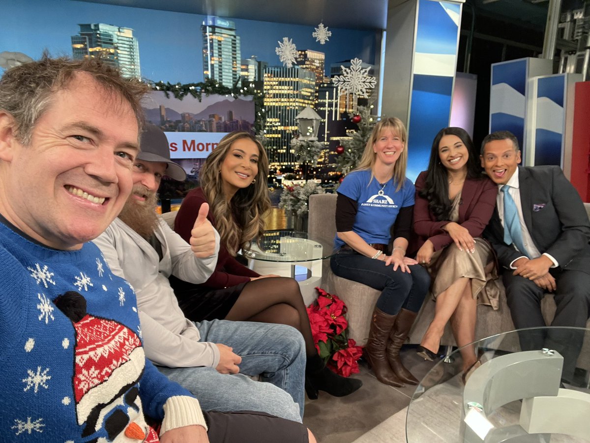 Awesome to kick start Friday with <a href="/SoniaSunger/">Sonia Sunger</a> <a href="/JPiresGlobal/">Jason Pires</a> <a href="/MMadryga/">Mark Madryga</a> <a href="/KOwsianski/">Katelin Owsianski</a> &amp; the <a href="/jeffoneilshow/">The Jeff O'Neil Show</a> to chat about the <a href="/SHARESociety/">SHARE Society</a> <a href="/CFOXvan/">CFOX</a> 50-50 - it’s over $230K now so grab your tickets!!! 💙💰💙 

cfoxsantafox.rafflenexus.com