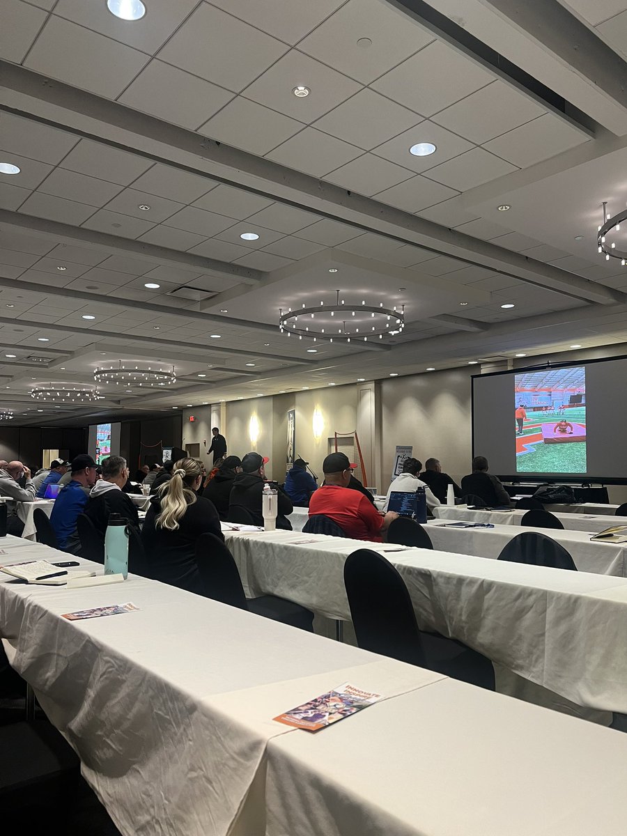 Oak Lawn High School Softball tweet media