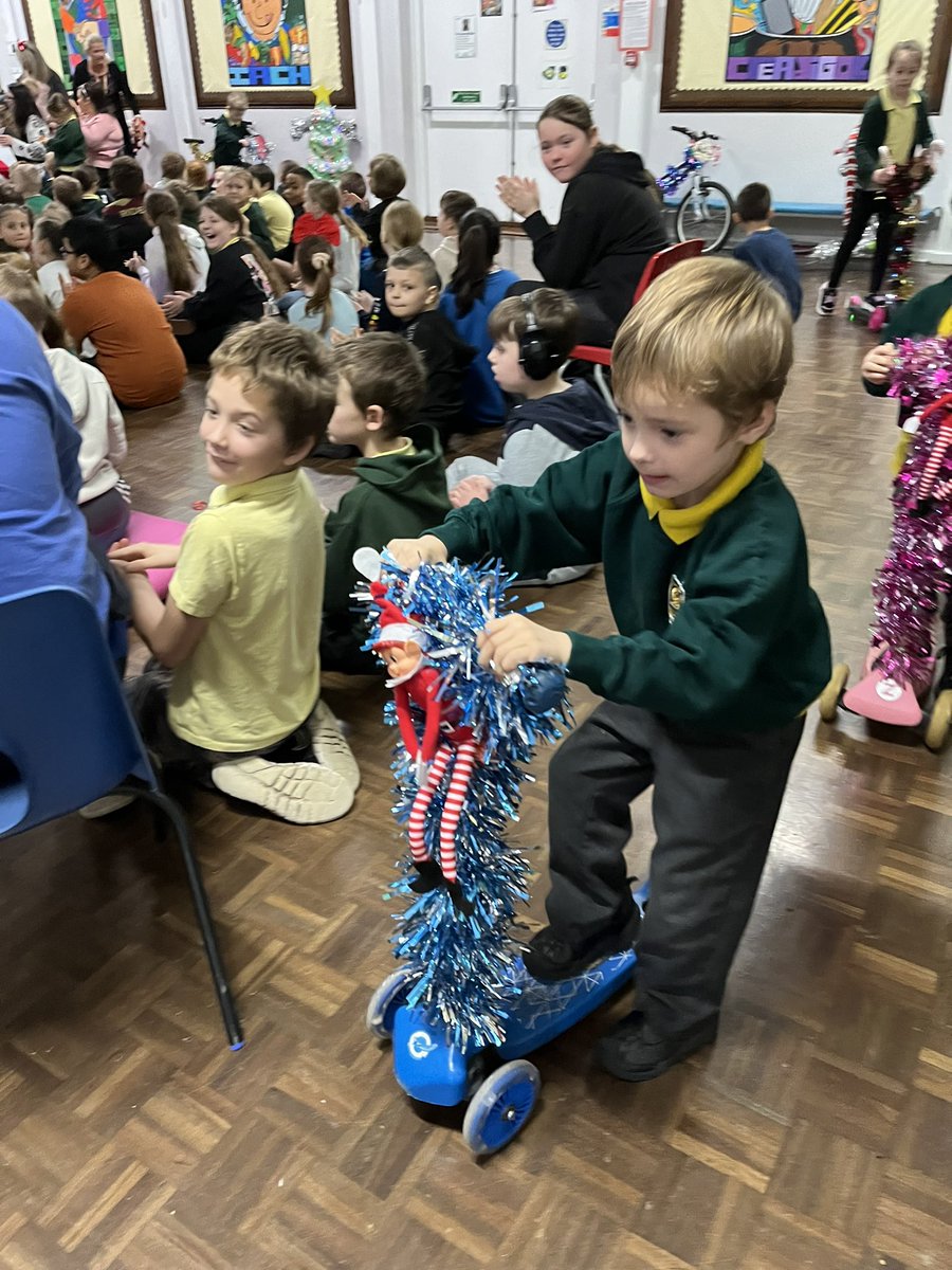 Afon y Felin Primary (@ayfprimary) on Twitter photo Our Christmas Bling parades were fantastic today! Diolch to all those who scooted and biked to school on their festive vehicles ๐
๐งโ๐ <a href="/healthyschools_/">Healthy Schools</a> <a href="/AJ_SCWales/">Roger - Active Journeys | South Central Wales</a> <a href="/BridgendCBC/">Bridgend CB Council</a> <a href="/thebodycoach/">Joe Wicks</a> Our Christmas Bling parades were fantastic today! Diolch to all those who scooted and biked to school on their festive vehicles ๐
๐งโ๐ <a href="/healthyschools_/">Healthy Schools</a> <a href="/AJ_SCWales/">Roger - Active Journeys | South Central Wales</a> <a href="/BridgendCBC/">Bridgend CB Council</a> <a href="/thebodycoach/">Joe Wicks</a>