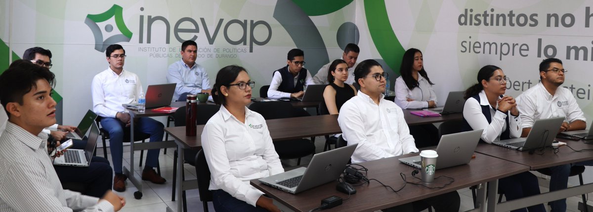inevap_dgo's tweet image. #Capacitación 📖💻💯

✅El #Inevap cuenta con un equipo que constantemente fortalece su capacidad, frente a la normatividad, condiciones del entorno, tecnologías y nuevas metodologías, retos que de manera responsable enfrentan para el logro de los objetivos institucionales.