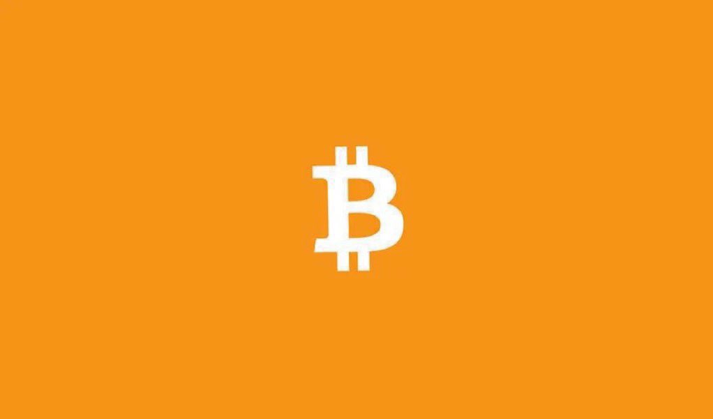 JUST IN: 🇺🇸 Senator Cynthia Lummis meets with Trump's incoming Treasury Secretary Scott Bessent to discuss a Strategic #Bitcoin Reserve.