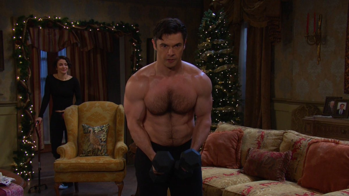 xandercaps's tweet photo. I’ve missed shirtless Xander so much 😢 https://t.co/DP6OZ3Tzn9