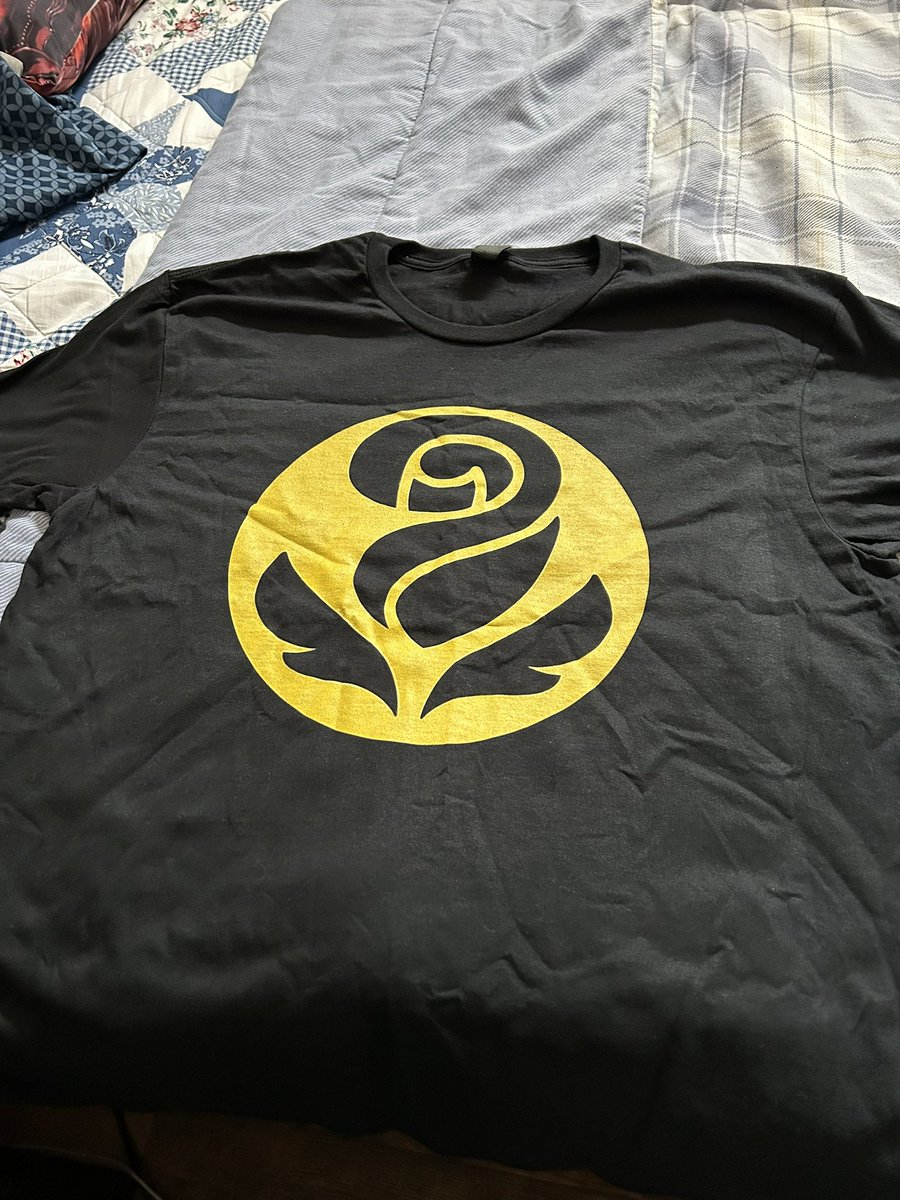 DanteMA94's tweet photo. My new @LaRosaNegraPR shirt came in today https://t.co/C6A5IBSNGB
