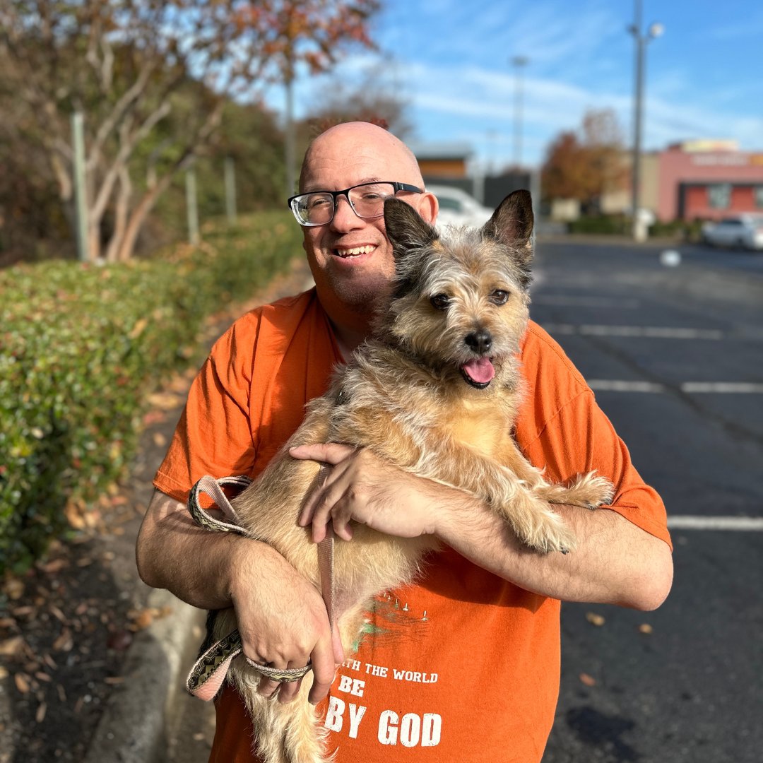 On this Feel Good Friday, meet Joel Lewis! With support from Monarch’s Tailored Care Management services, Joel has found independence, comfort and hope with his emotional support dog, Maxine, by his side.

Read his inspiring story: ow.ly/ueca50UmA5h