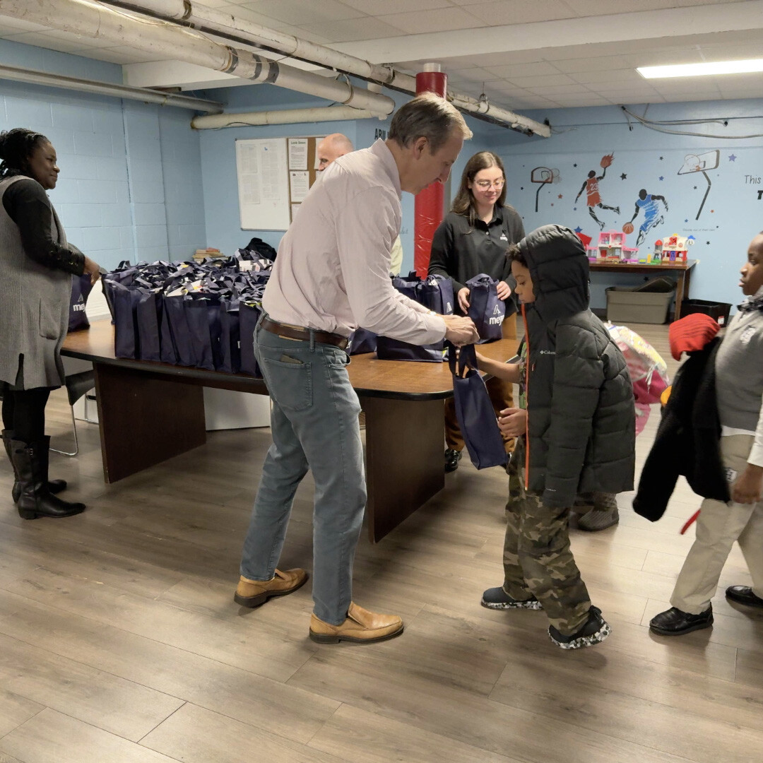 meyerincorp's tweet photo. Every year, our team joins forces to assemble toy bags and visit the Cardinal Shehan Center to share some joy with local children. Join us in supporting the center by donating here: https://t.co/UWETbTAJps

#CommunityEngagement #HolidaySpirit #MeyerCares #CardinalShehanCenter https://t.co/5TASZ8XxC9
