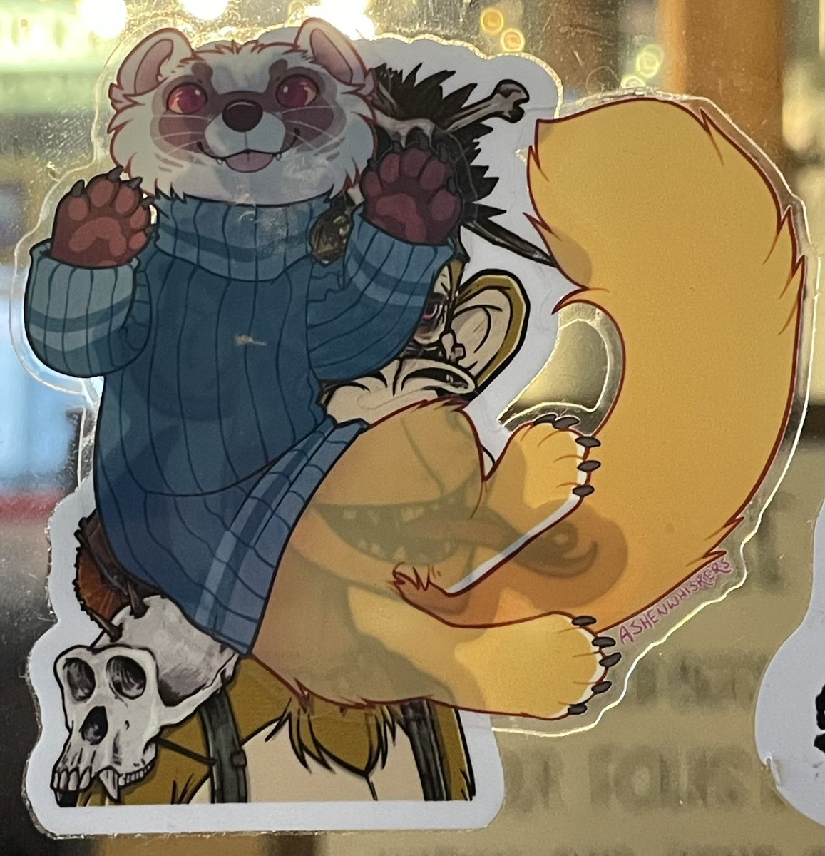 pasteldogteeth's tweet image. WHO IS MY POSSIBLY LOCAL PDX MUSTELID FRIEND :00
