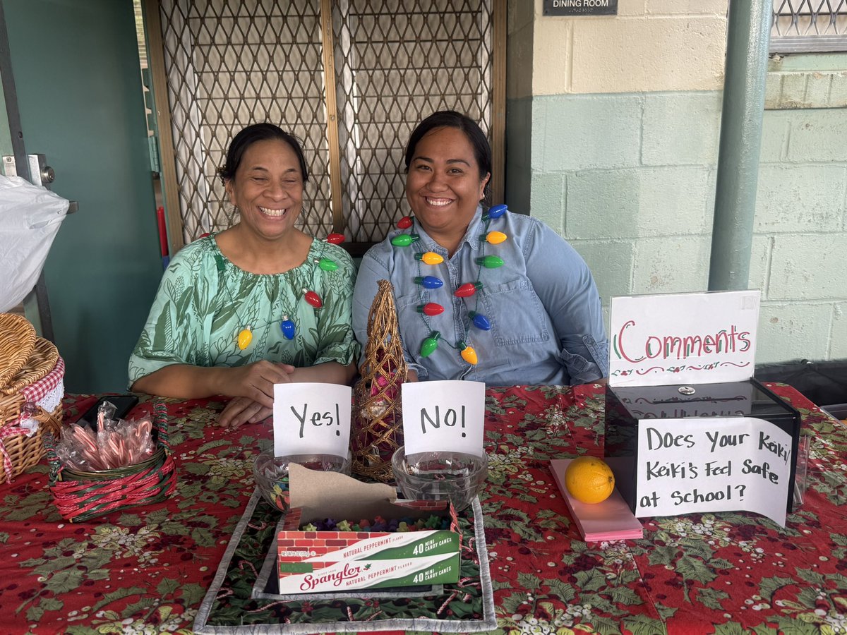 dela808's tweet image. The Happiest Christmas Tree opens @waimanaloschool winter celebration #community #engagement #AuthenticAssessment @HIDOE808 @HIDOEOCID @Lanelle_Hibbs