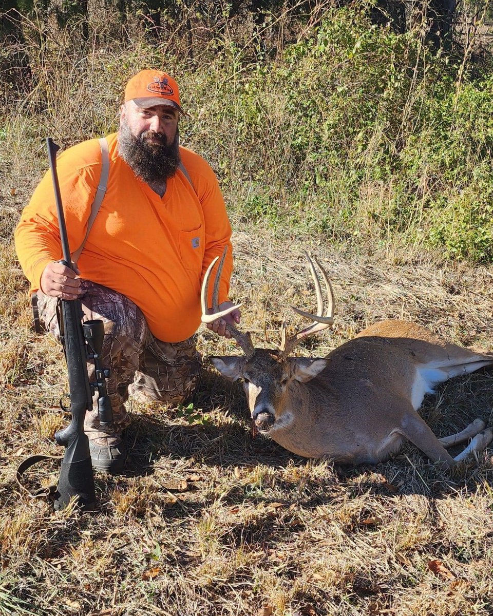 AntlerKingInc's tweet photo. Pro-Staffer "Scuba" Steve did it again! Congratulations, all the hard work pays off!
.
#antlerking #biggerbucks #healthierdeer #foodplot #deerseason #whitetail #whitetailhunting #deernutrition #LandManagement #wildlifemanagement #fieldtoplate #deerhunting #bowhunting #bowhunter https://t.co/9GchnoGAaN