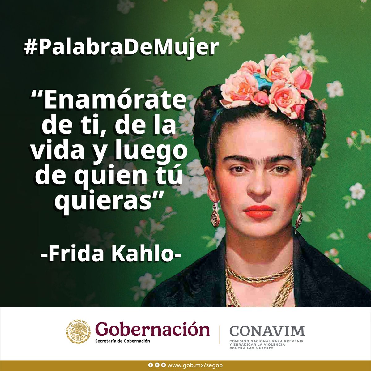 Frida Kahlo no solo plasmó su sentir en las pinturas que realizó a lo largo de su vida; sino que lo hizo en textos y frases que escribía al azar en diarios, piezas, cartas o simples papeles.