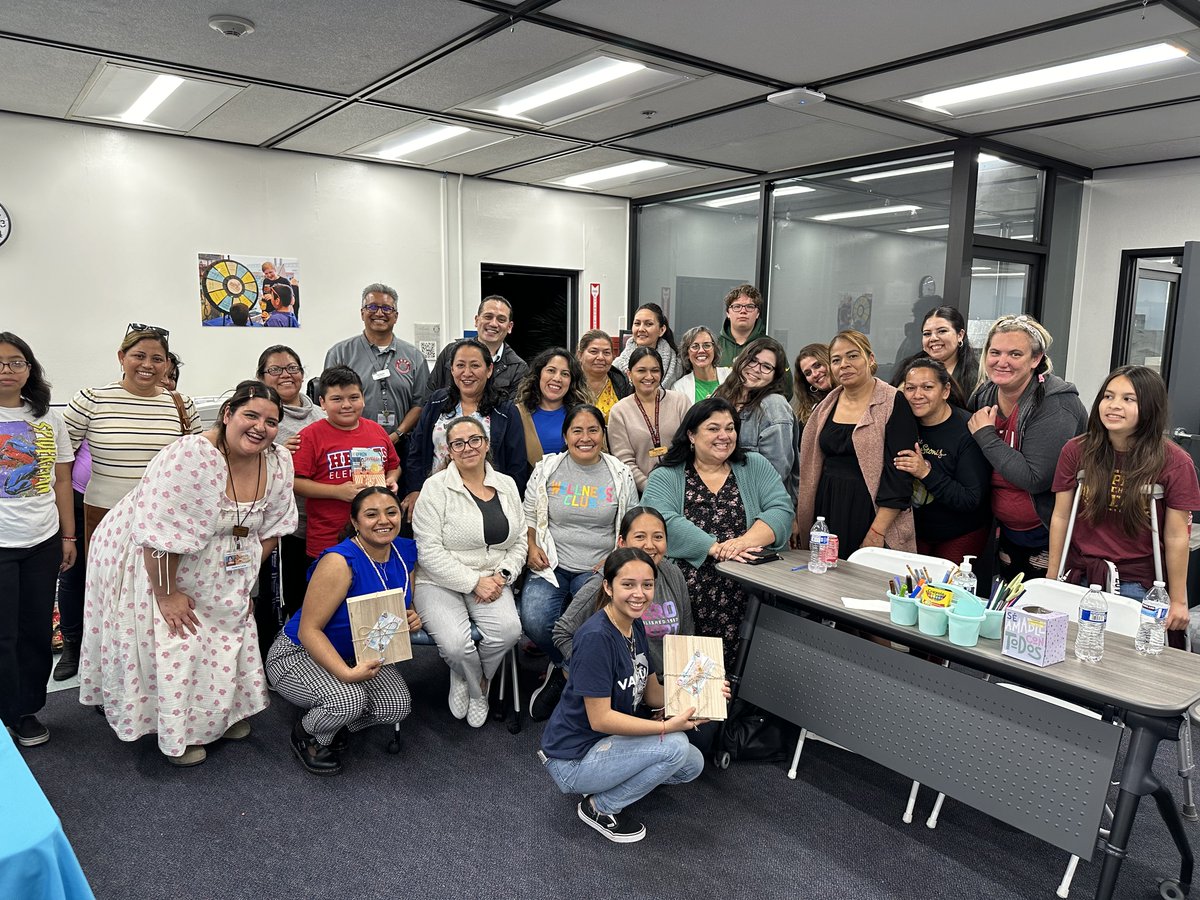 CDEfoundation's tweet photo. @SantaAnaUSD is paving the way in family engagement with 54 FACE liaisons, 52 wellness centers, and initiatives like podcasts, leadership groups, and training on VR &amp; AI. ☀️ Read more: https://t.co/AEZPg6NrnN https://t.co/2E2dwKICW7