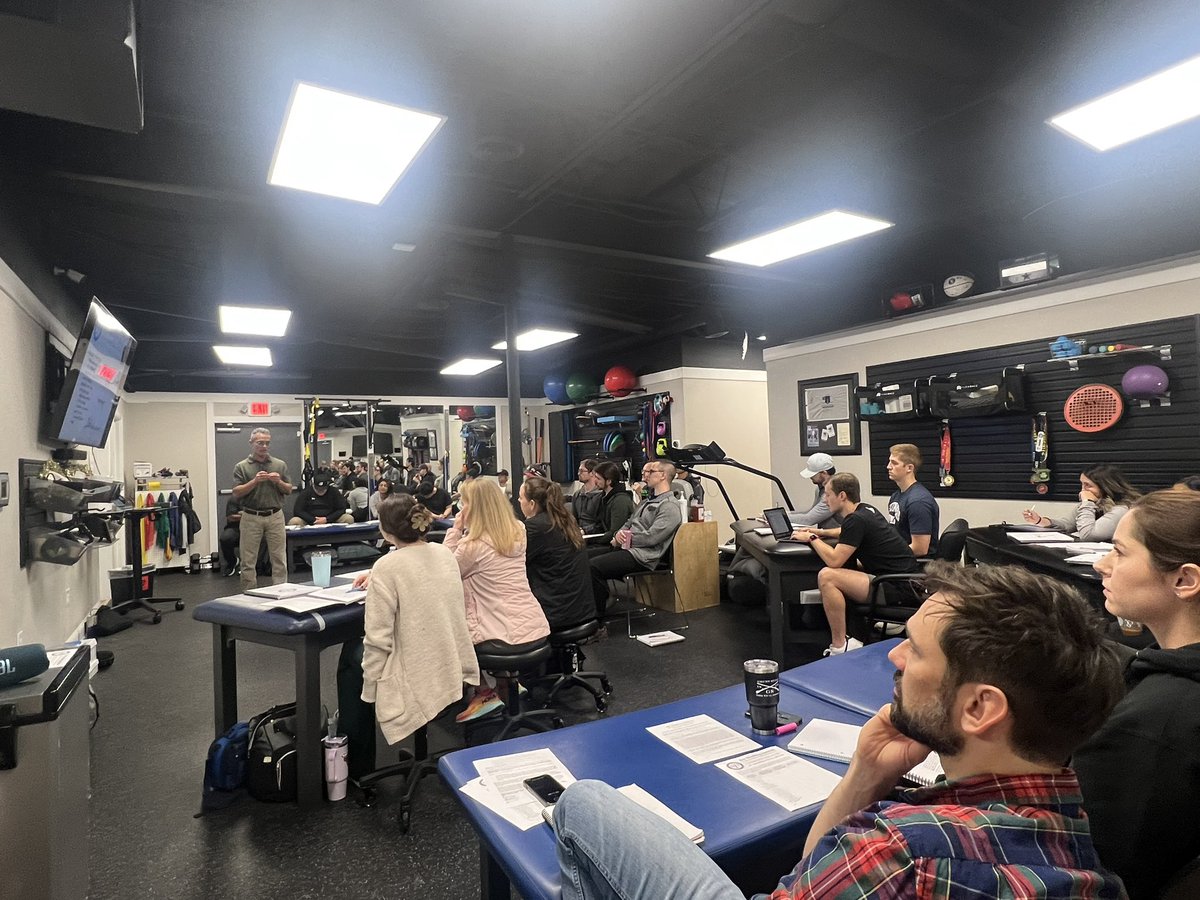 Matt Greenwood of AAMT/Spinal Manipulation Institute discussing safety aspect of evidence based Dry Needling with 40 PTs, DCs, Acupunturists, ATCs, and OTs
#AAMTFellowship