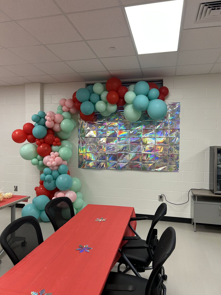 Lakeside Middle tweet media