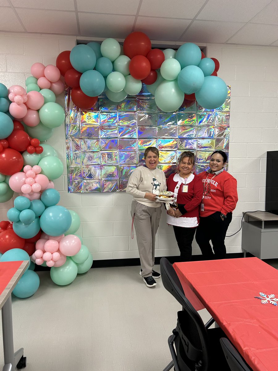 Lakeside Middle tweet media