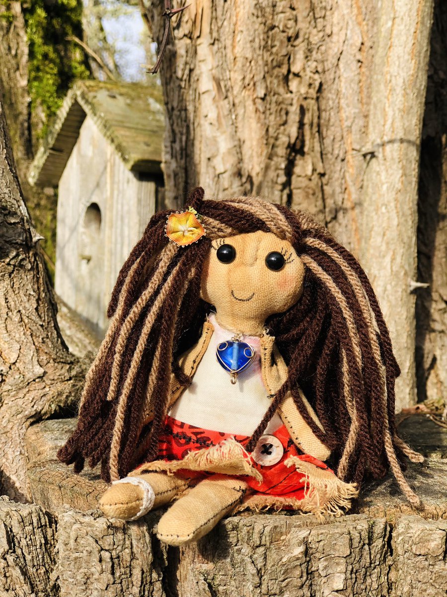 CraftsSnowstorm's tweet photo. Video is finally here! How I add hair to my Moana doll. https://t.co/9bfhYjplcC https://t.co/6DGgGBu3dO