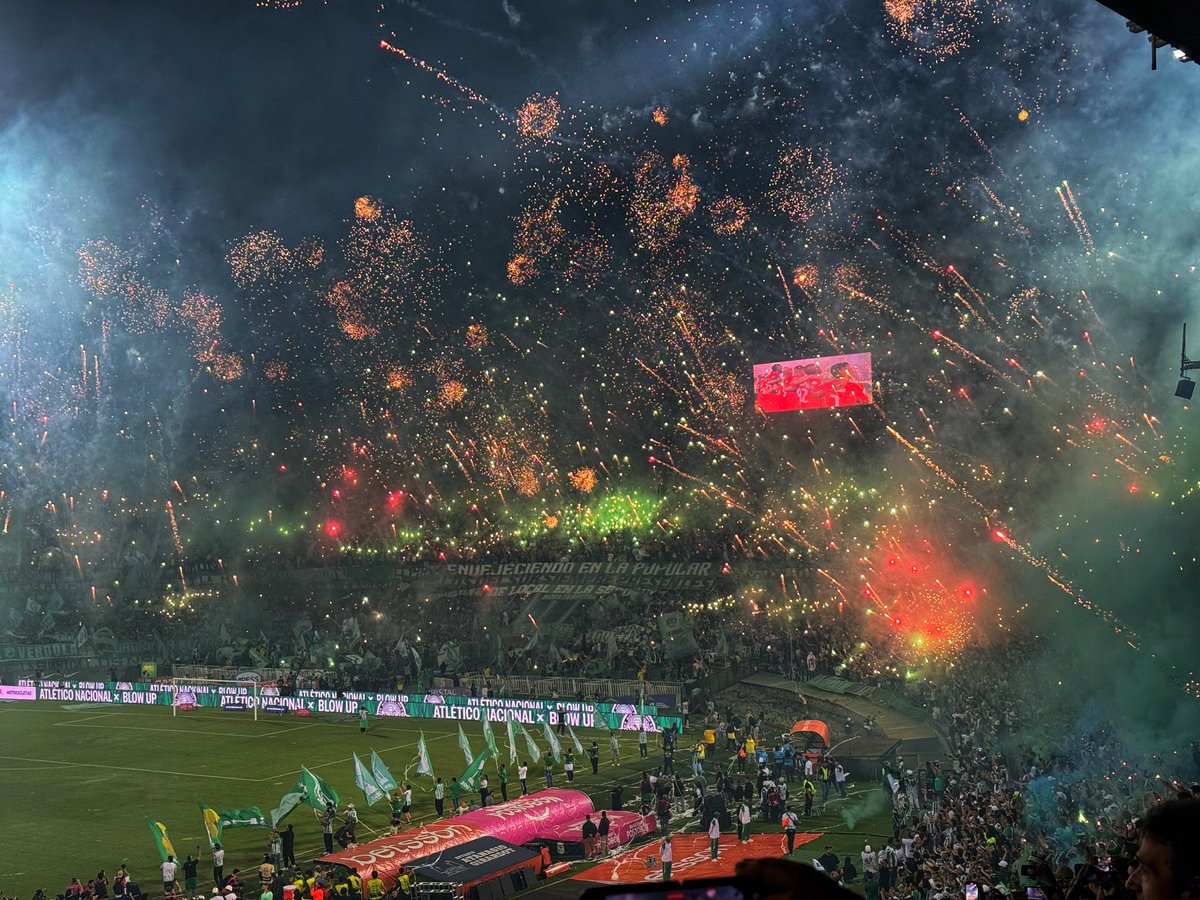 VAMOS TODOS JUNTOS 

<a href="/nacionaloficial/">Atlético Nacional</a> <a href="/LDSoficial/">Los Del Sur</a>