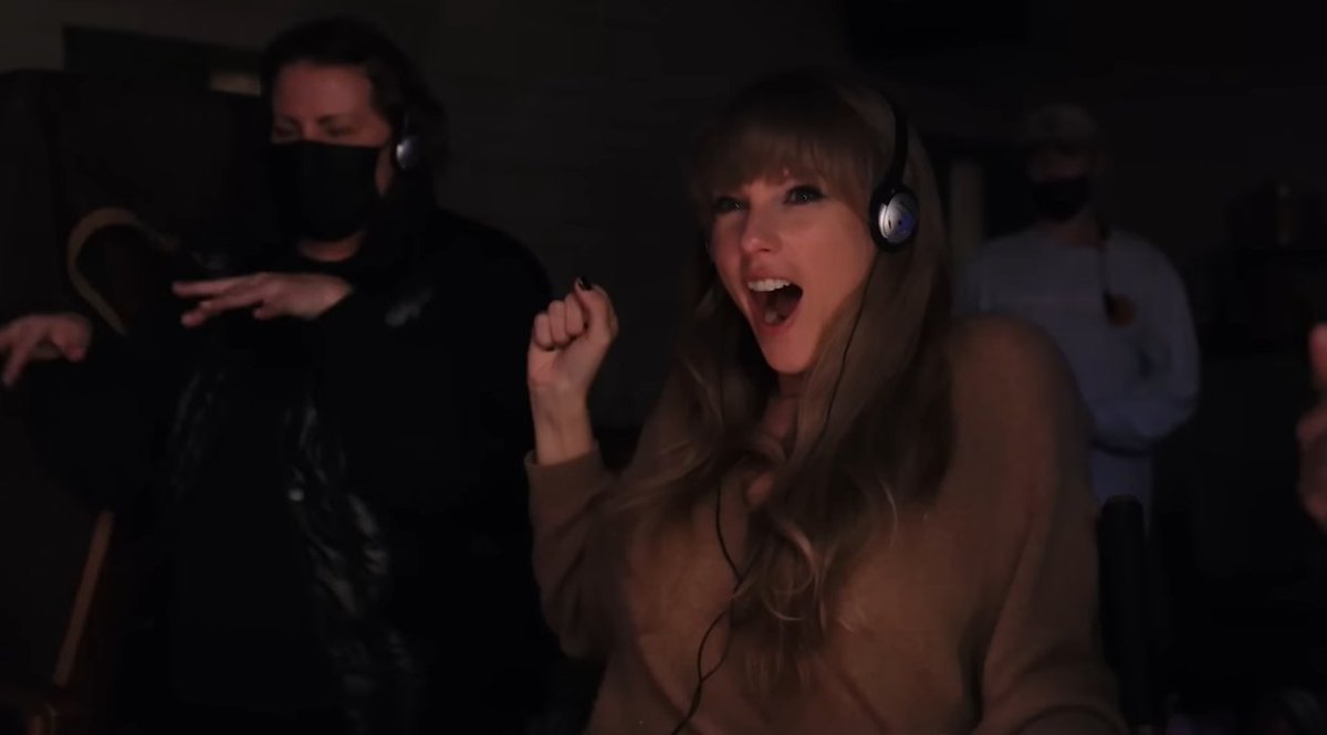taylorswiftbr's tweet photo. oh DIRETAYLOR! https://t.co/nndmfuQ7GE