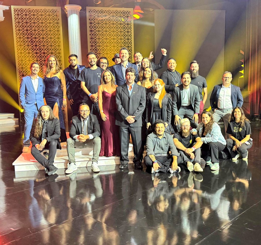 8a edição do Prêmio eSports Brasil. <a href="/premioesportsbr/">Prêmio eSports Brasil</a>
muito obrigado pela presença! essa grande celebração é feita com muito carinho, e com ajuda dos nossos patrocinadores e parceiros, e uma equipe enorme da <a href="/player1gg/">Player1</a>.
parabéns aos vencedores! 
dale!