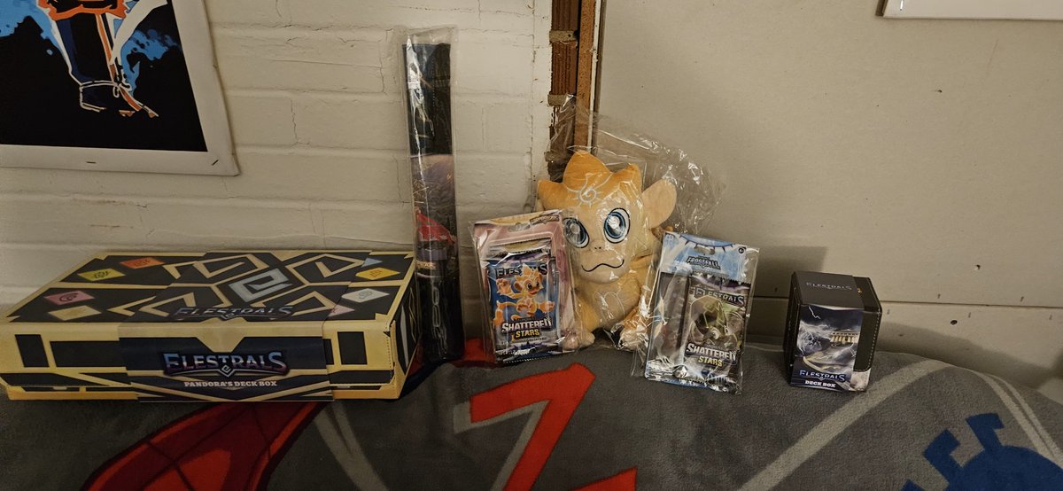 mystic_hellfire's tweet photo. Just received my black friday package can't wait to see what I pulled @aDrive_tK and @Elestrals https://t.co/tX66hbiQvj