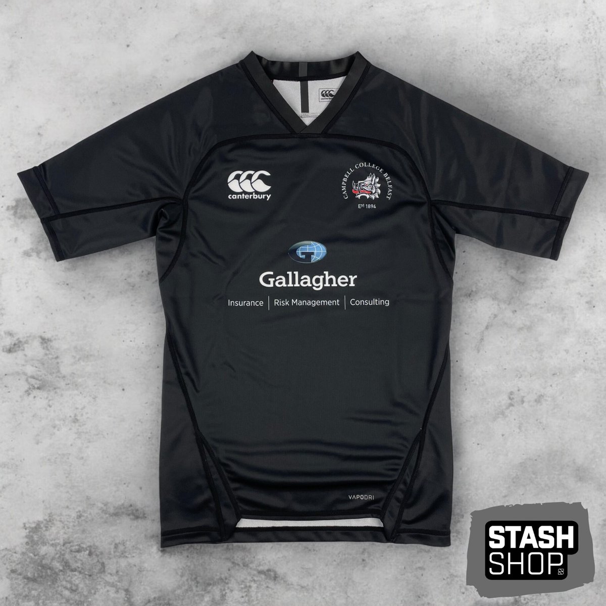 #throwback to 2023 - Bespoke Canterbury playing shirt for Campbell College Rugby
#canterbury #rugby #teamwear #stashshop