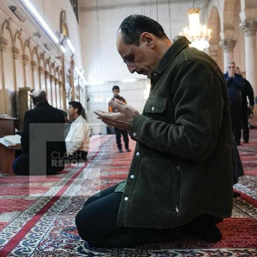 WHO18811938's tweet photo. 23 senelik siyasal islam özeti…Mit başkanını tamamen zafer kazandık algı operasyonu için namaz kılmaya Şam’a gönderip fotoğraf çektirtip basına servis ediyorlar… #cokusdonemi https://t.co/lzD1aNSv6X