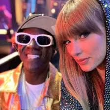 FlavorFlav's tweet photo. Happy Birthday to the supremely kind 
and extremely talented Mastermind @taylorswift13 
🫶🏾 https://t.co/xLfCgxauBM