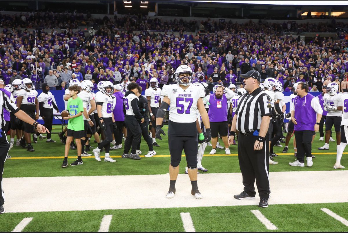 mason_keifer's tweet photo. Blessed for a AMAZING senior season and a STATE TITLE‼️
Exited to be named, 
-IFCA Indiana All State Top 50
-1st Team All HCC 
-2024 Indy Star Super Team
-2024 All Championship Team
-2024 Brownsburg MVP
@BHSdogsfootball https://t.co/2gtVZNpcGK