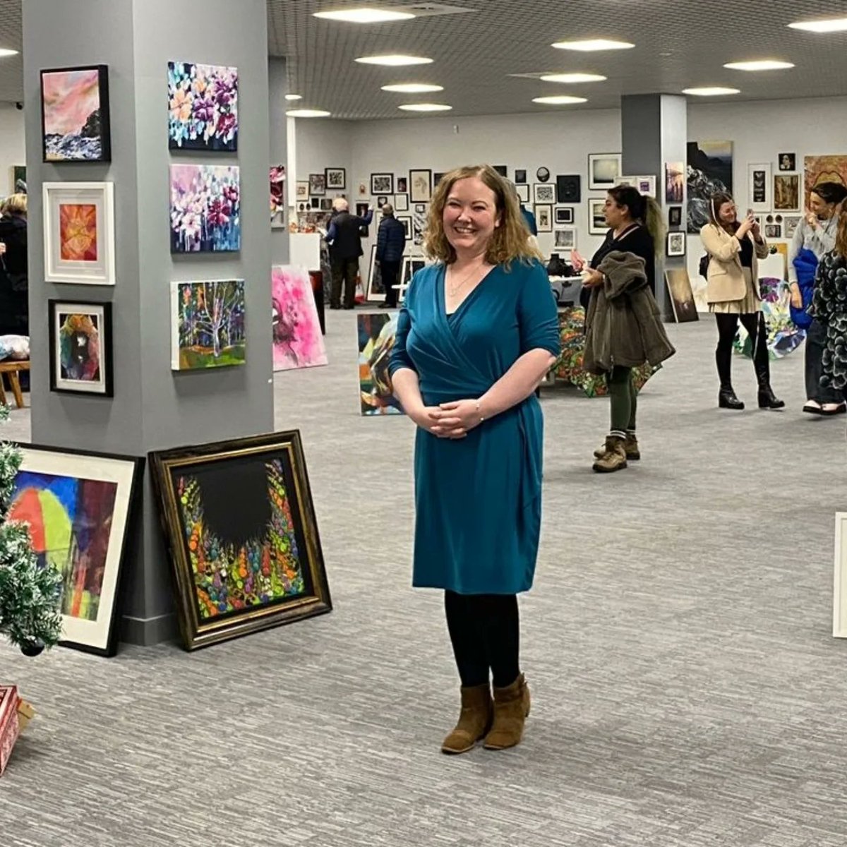 Catherine Sweet (she/her) (@catsweet13) on Twitter photo Thank you to Juli & Elly for photos from last night - very rarely do I remember to stop and take some! I'm very knackered but very happy to have created this space for <a href="/BobCat_Gallery/">BobCat Gallery</a> - thank you to everyone who shows up to support us, it means a lot.
#BobCatGallery Thank you to Juli & Elly for photos from last night - very rarely do I remember to stop and take some! I'm very knackered but very happy to have created this space for <a href="/BobCat_Gallery/">BobCat Gallery</a> - thank you to everyone who shows up to support us, it means a lot.
#BobCatGallery